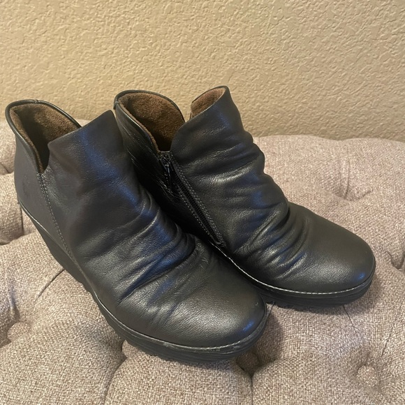 fly london dark grey eyelet wedge heal shoe size 37/ 7
